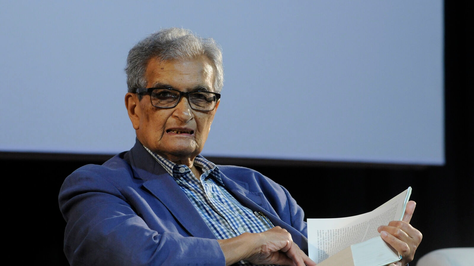 নাগরিক অধিকার মানতেই হবে: অমর্ত্য সেন